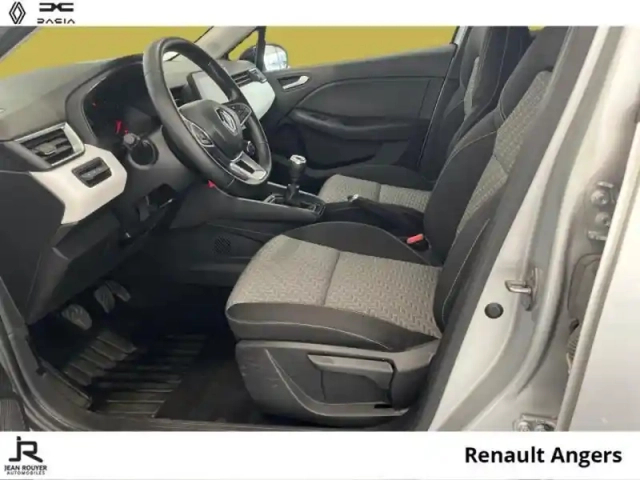 Renault Clio 1.5 blue dci 100ch evolution — photo 12