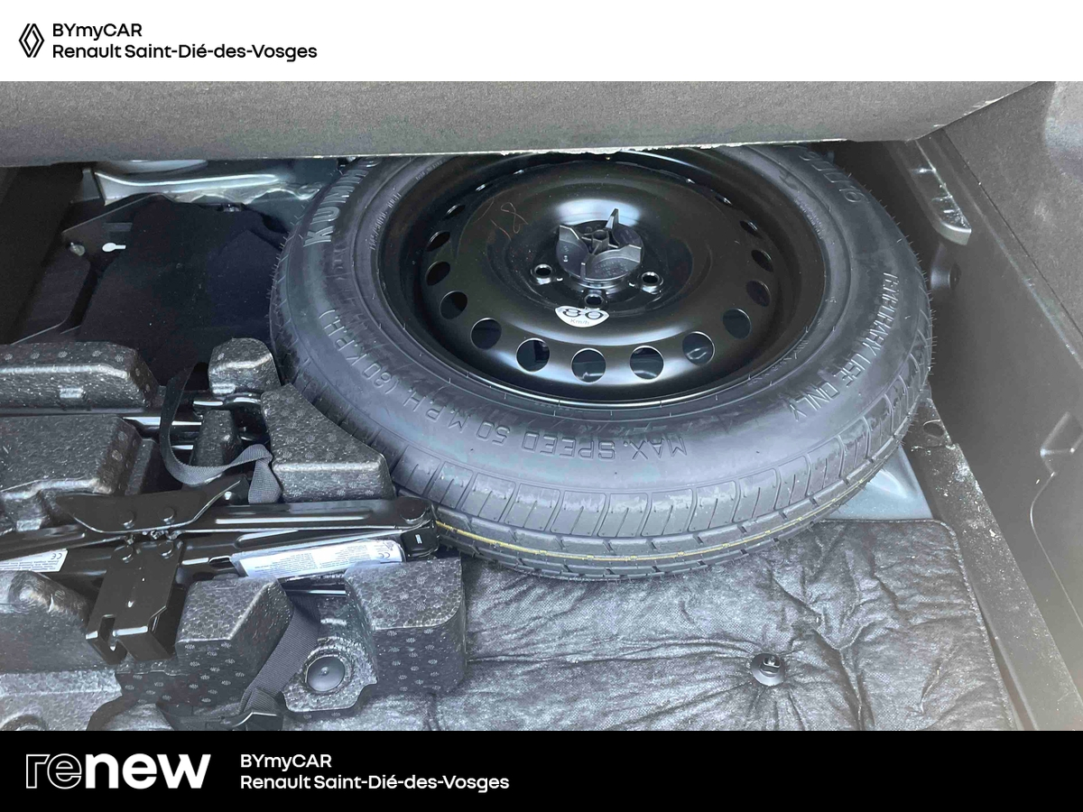 Renault Arkana E-Tech 145 - 23 — photo 15