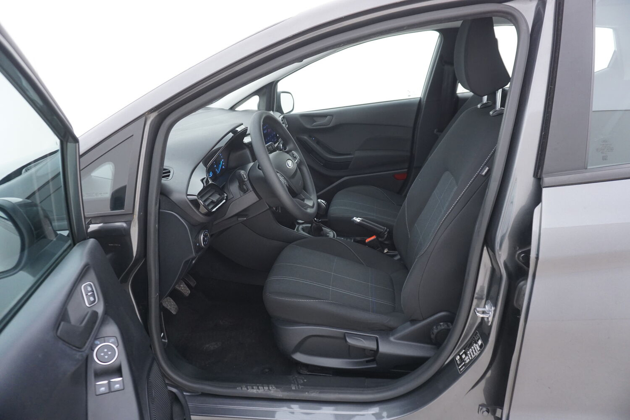 Ford Fiesta — photo 11