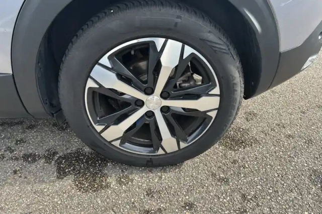 Peugeot 3008 puretech 130ch s&amp;s eat8 — photo 13