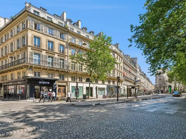 Bureaux 273 m²
