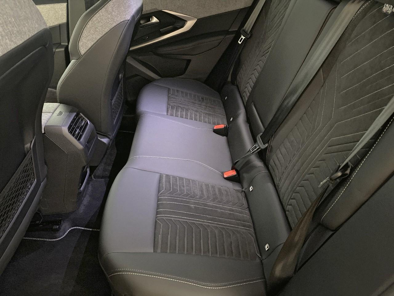 Peugeot 3008 hybrid 145 e-dcs6 gt — photo 10
