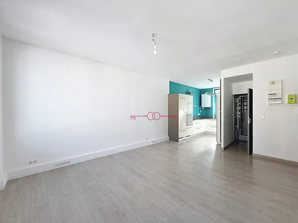 A VENDRE - APPARTEMENT T2 - CENTRE VILLE REIMS