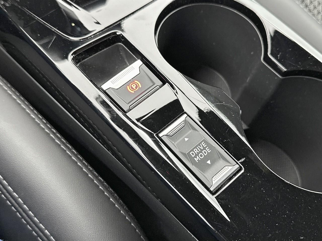 Peugeot 208 puretech 100 s&s eat8 gt — photo 31