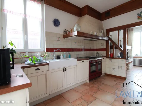 Maison 10 pièces 207 m²