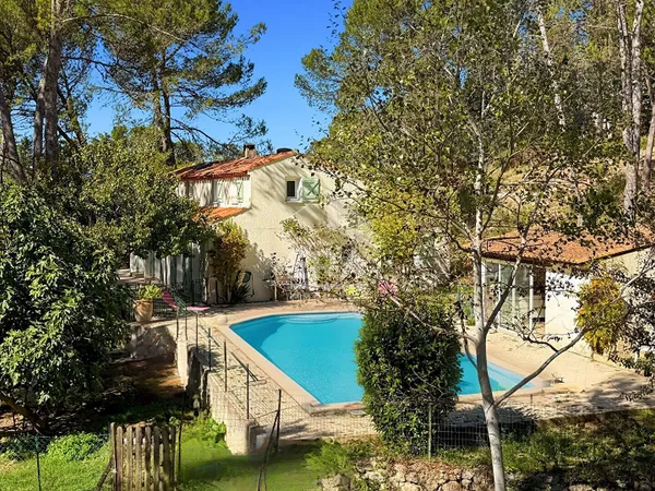 Maison 8 pièces 190 m²