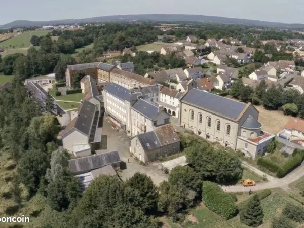 Ensemble immobilier 1 390 m² à réhabiliter - Investisseurs