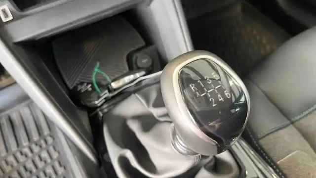 Citroën C4 puretech 130 s&amp;s bvm6 — photo 17