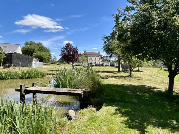 Domaine d'Exception de 17 Hectares, 4 chambres, 251m2 - gara