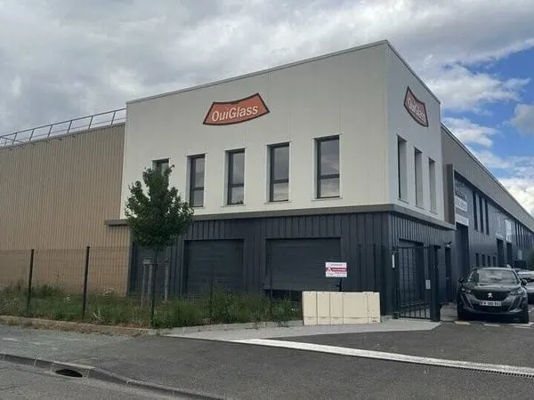 Local d'activité 293 m²
