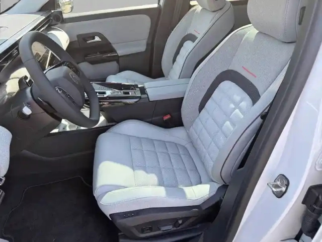 Citroën C5 Aircross hybride rechargeable 195 ch e-eat7 — photo 11