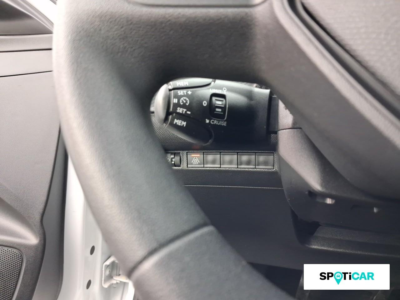 Peugeot 208 1.2 puretech 75ch s&s like 2022 — photo 18