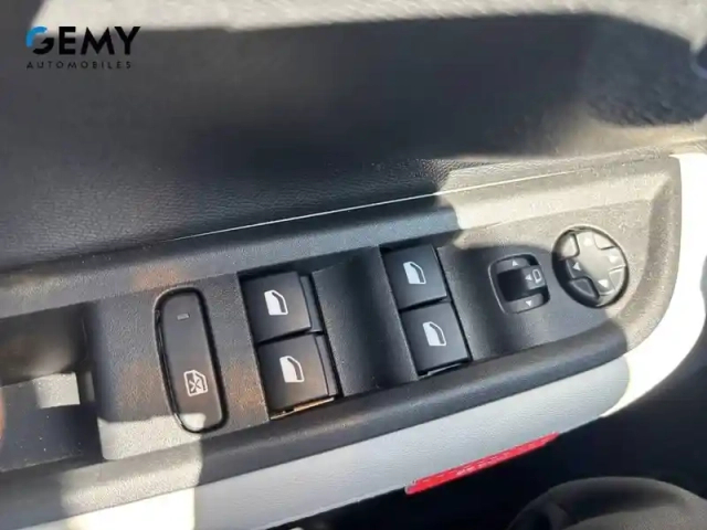 Citroën C3 hybride 110 ch automatique — photo 19