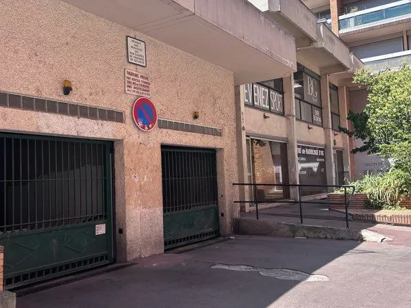 Location place de parking saint Georges