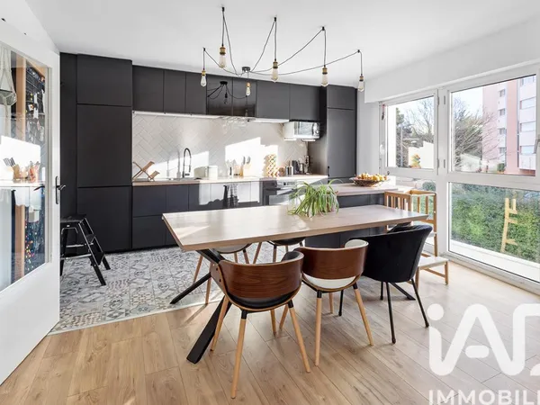 Vends T4 - 90m² - Nantes 44300