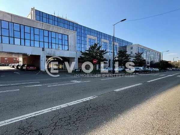 Bureaux 8714 m²