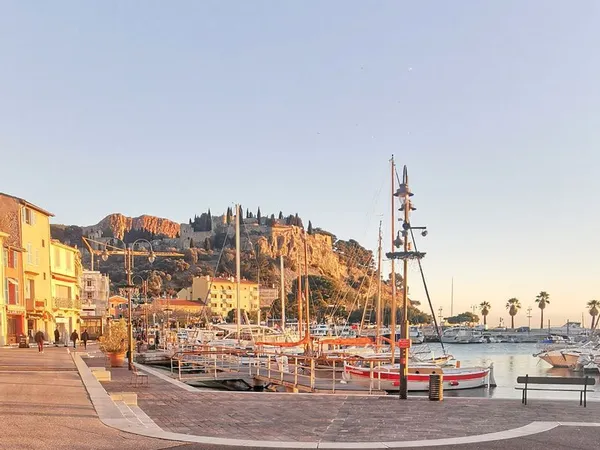 Fonds de commerce 25 m² Cassis