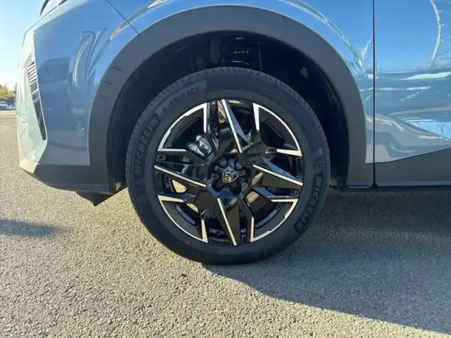 Peugeot 3008 hybrid 145 e-dcs6 — photo 13