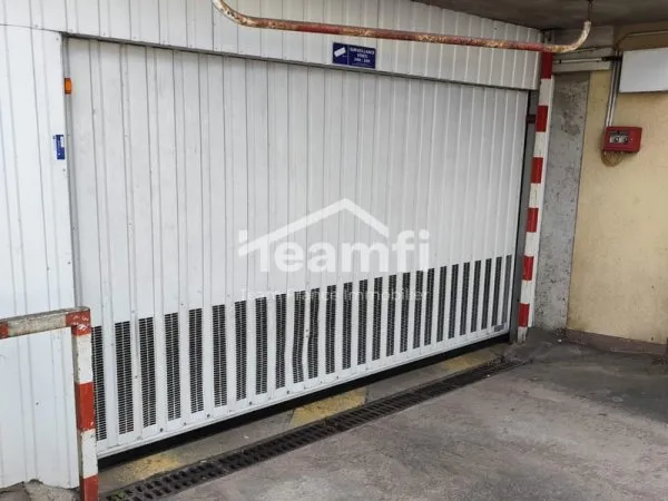 Parking 15 m²
