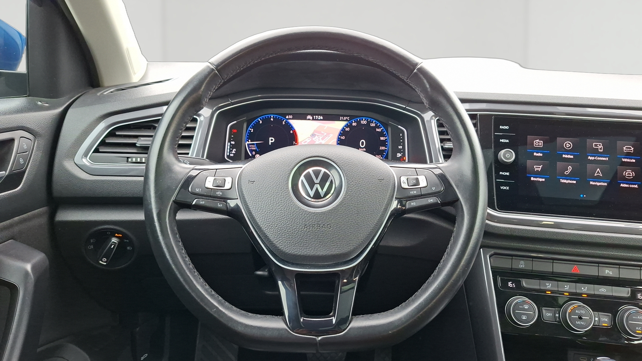 Volkswagen T-Roc 1.5 TSI 150 EVO Start/Stop DSG7 — photo 23