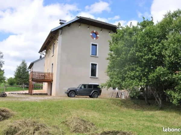 Appartement coquet style chalet