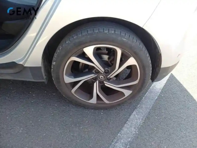 Renault Scenic tce 140 fap — photo 11