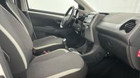 Toyota Aygo 1.0 VVT-i 72ch x-play 5p MY21 — photo 15