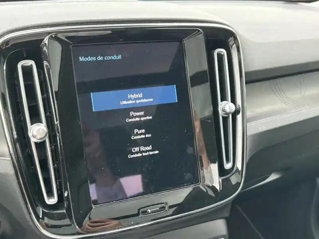 Volvo Xc40 t4 recharge 129+82 ch dct7 — photo 26