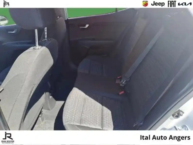 Kia Stonic 1.0 t-gdi 100ch active dct7 — photo 8