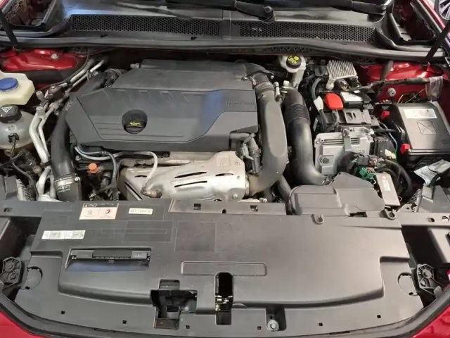 Peugeot 508 hybrid 225 e-eat8 — photo 8