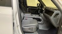 Land-Rover Defender 110 2.0 P300e PHEV X-Dynamic HSE — photo 15