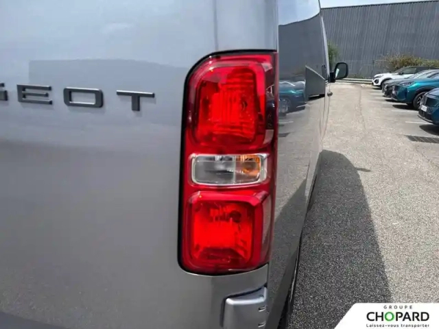 Peugeot Expert fgn xl diesel 180 ch automatique — photo 23