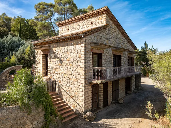 A VENDRE EN EXCLUSIVITÉ, Villa Taradeau 5 pièce(s) 93 m2 en 2 appartements, Garage, Proche village