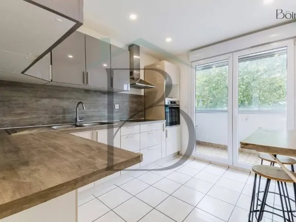 Appartement 4 pièces 93 m²
