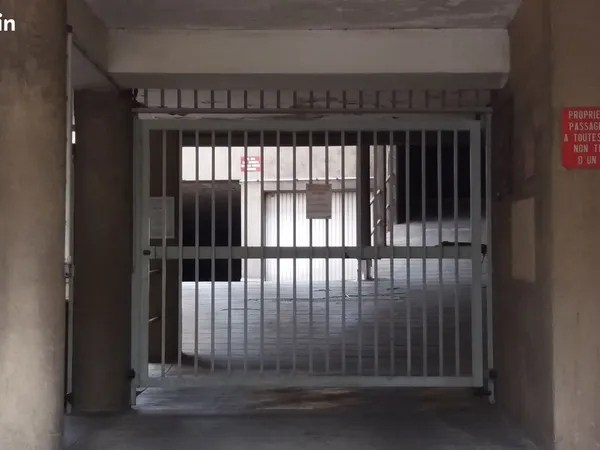 Particulier loue garage double