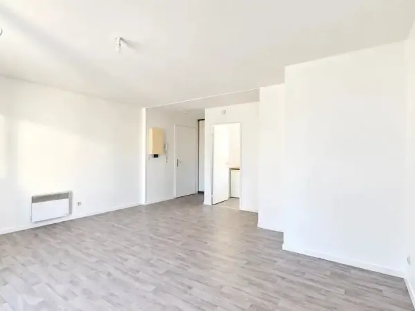 Studio rénové - Montévrain