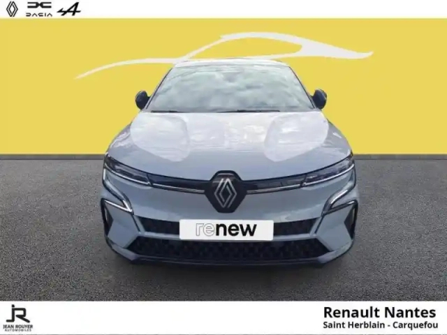 Renault Megane e-tech electric ev40 130ch techno boost charge - soh 100% — photo 13