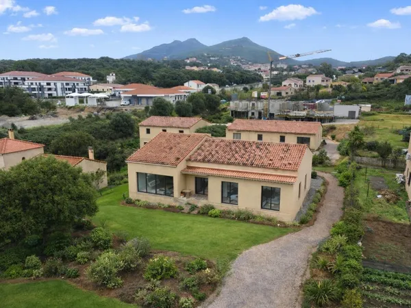 EXCLUSIVITE Rare Propriano- Villa contemporaine Neuve-