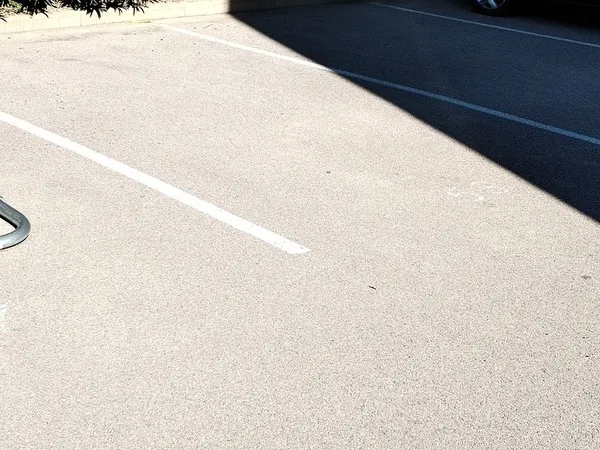 Place de parking proche de la gare