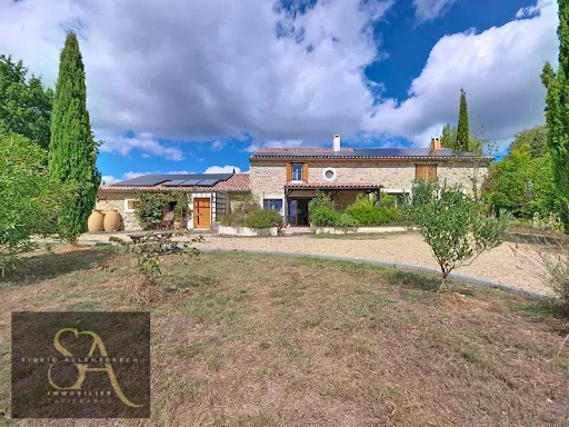 Propriété 12 pièces 339 m²