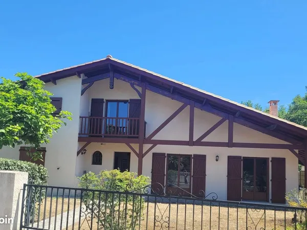 Maison 182 m² - 5 chambres - Terrain 1 275 m² - Saint-Jean-d'Illac