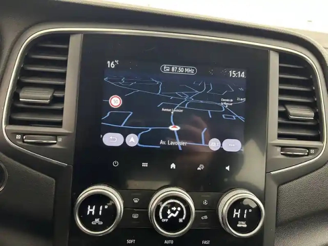 Renault Megane iv berline blue dci 115 edc — photo 57