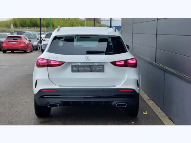 Mercedes Gla 250 e hybrid eq amg line — photo 4