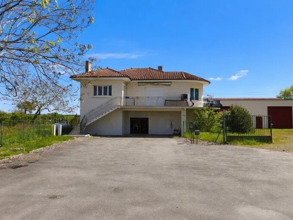 ENSEMBLE IMMOBILIER - FORTE RENTABILITÉ + POTENTIEL AIRE SUR L'ADOUR (40)