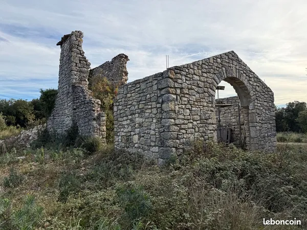 Terrain 50000 m² MONTCLUS