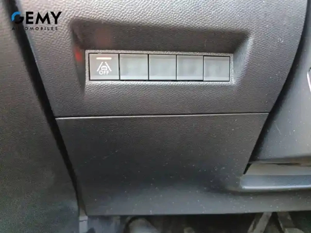 Peugeot 208 electrique 50 kwh 136ch — photo 14