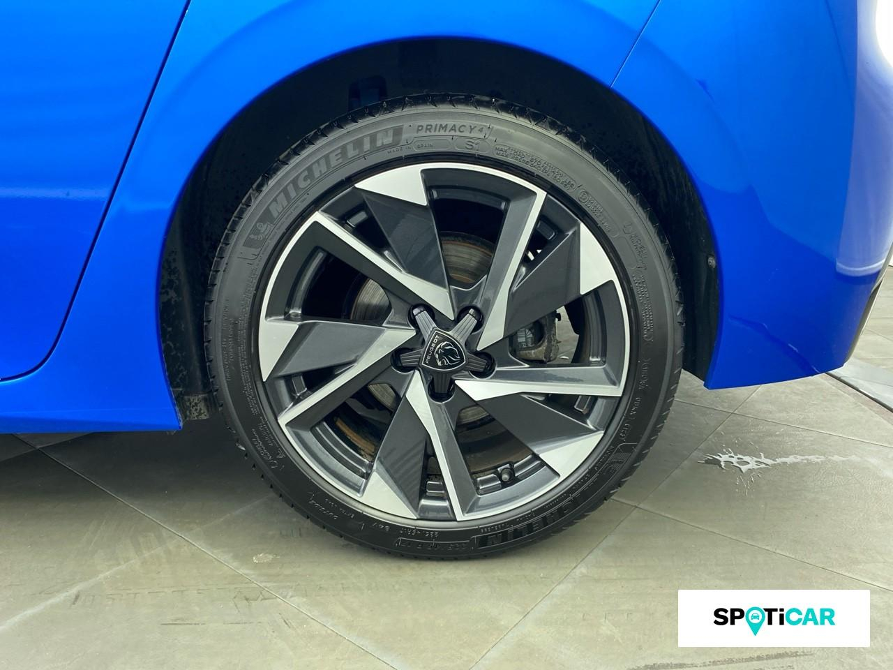 Peugeot 308 1.2 puretech 130ch s&s allure pack — photo 11