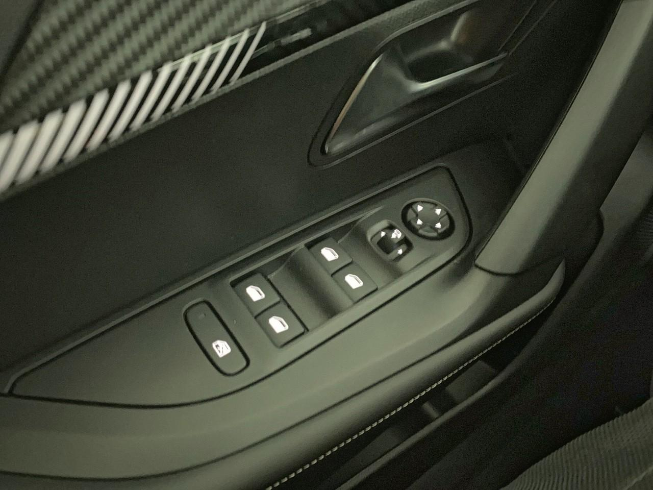 Peugeot 2008 hybrid 145 ch e-dcs6 allure — photo 20