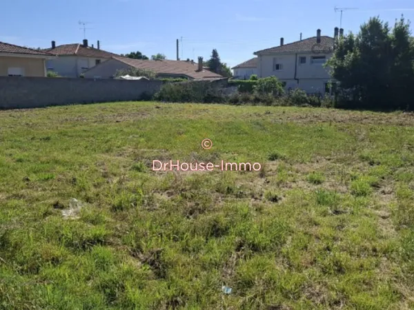 TERRAIN CONSTRUCTIBLE SECTEUR LOLYA