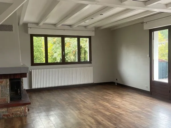 Loue superbe T5 entièrement rénové de 114 m² - Annecy (Pringy)